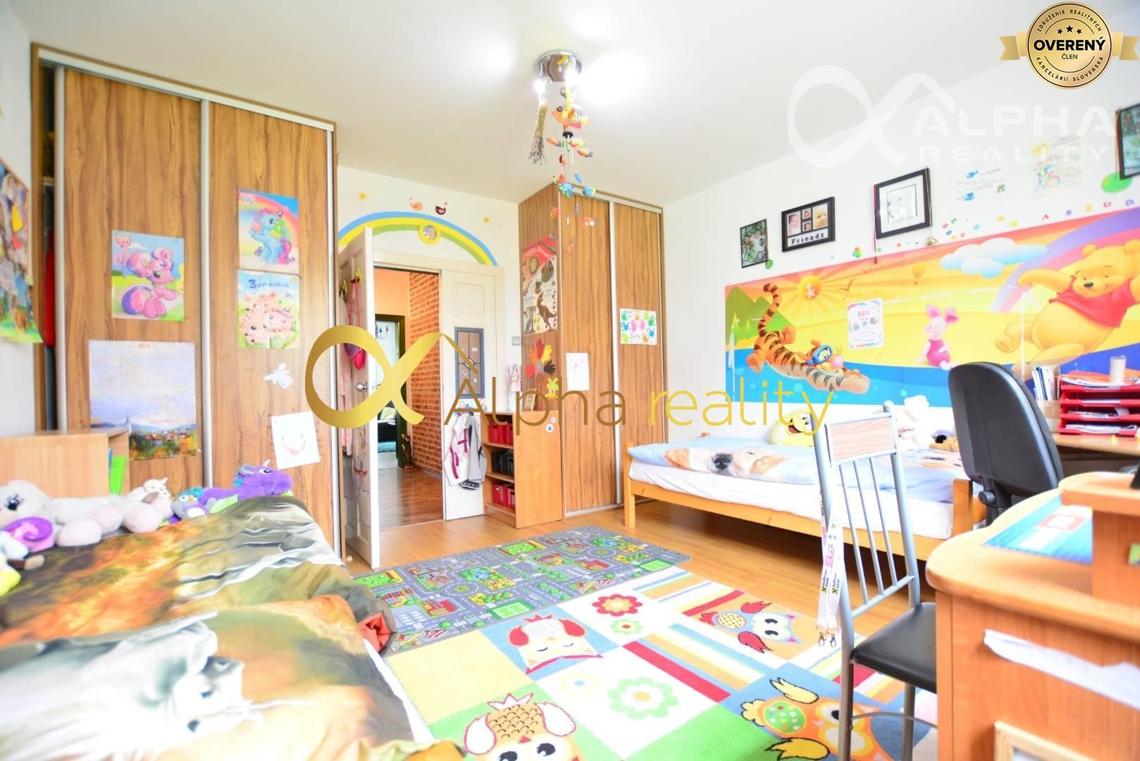 Prenájom: 4 izbový byt s loggiou, sídlisko Mier, Sp.N.Ves