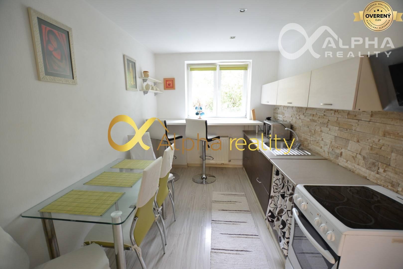 Prenájom 2 izbový byt , kompletne zariadený, centrum, Spišská Nová Ves