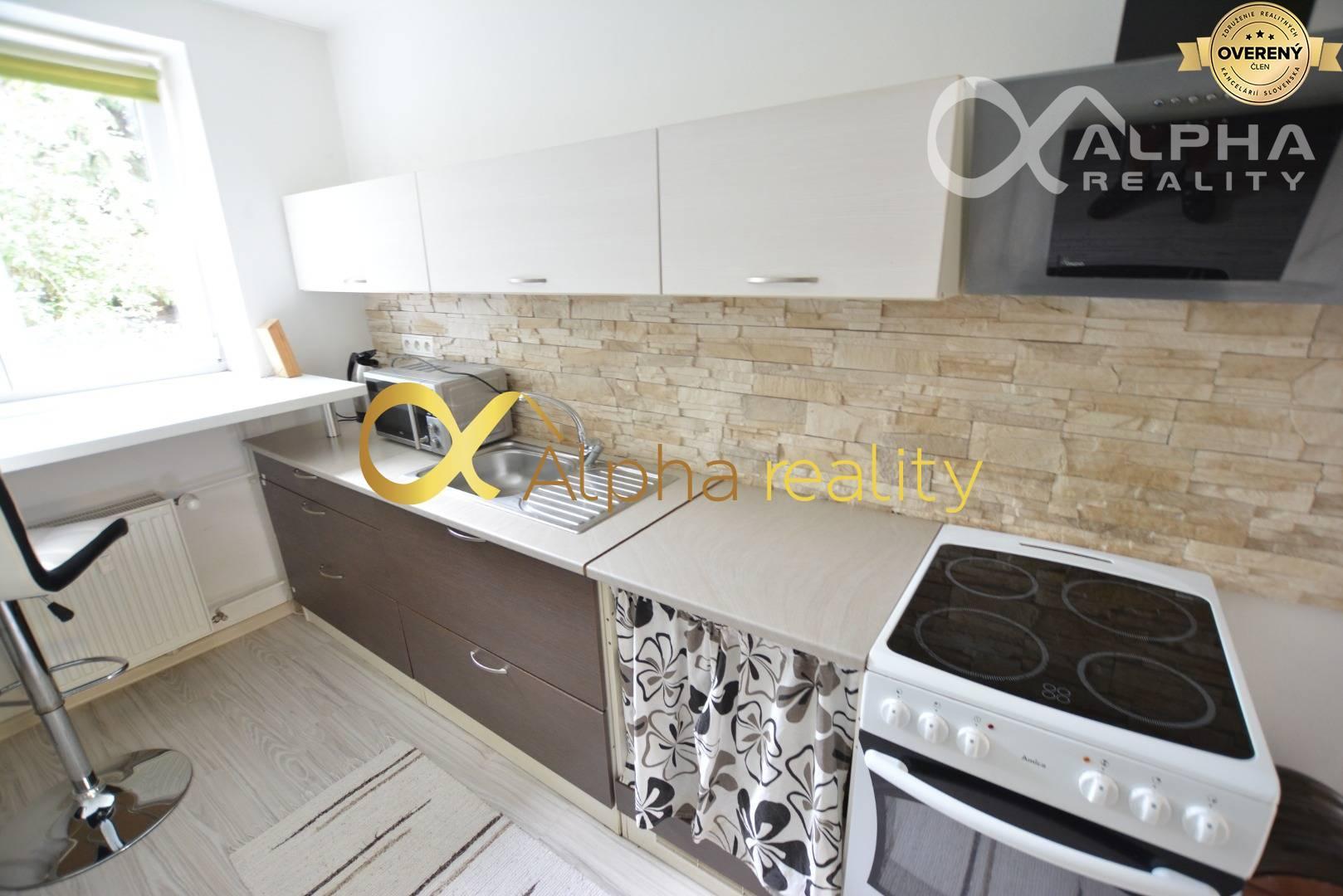 Prenájom 2 izbový byt , kompletne zariadený, centrum, Spišská Nová Ves