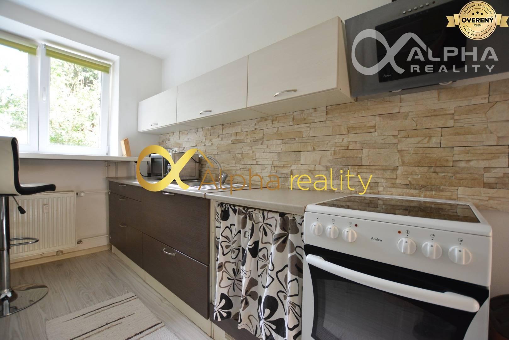 Prenájom 2 izbový byt , kompletne zariadený, centrum, Spišská Nová Ves