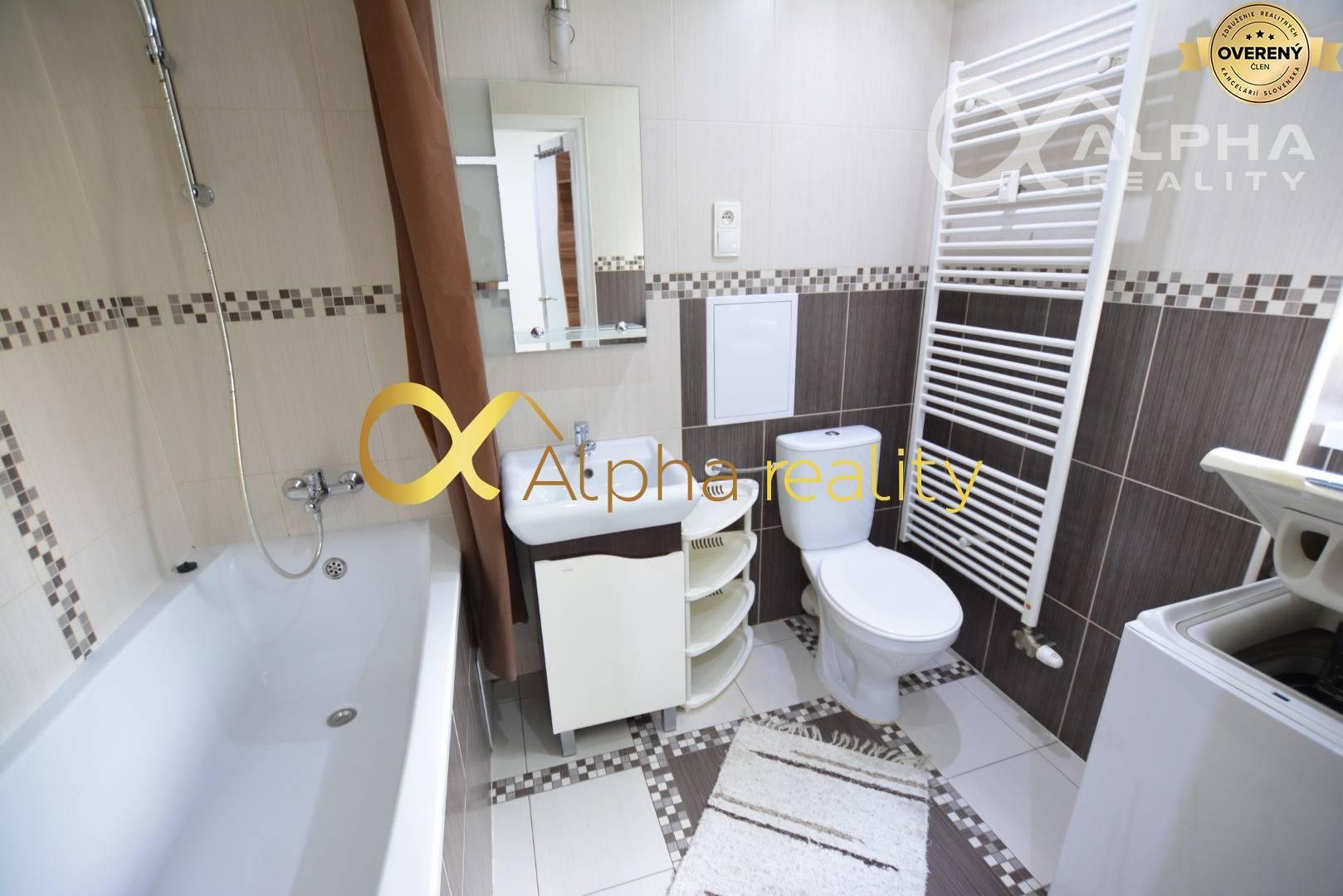 Prenájom 2 izbový byt , kompletne zariadený, centrum, Spišská Nová Ves