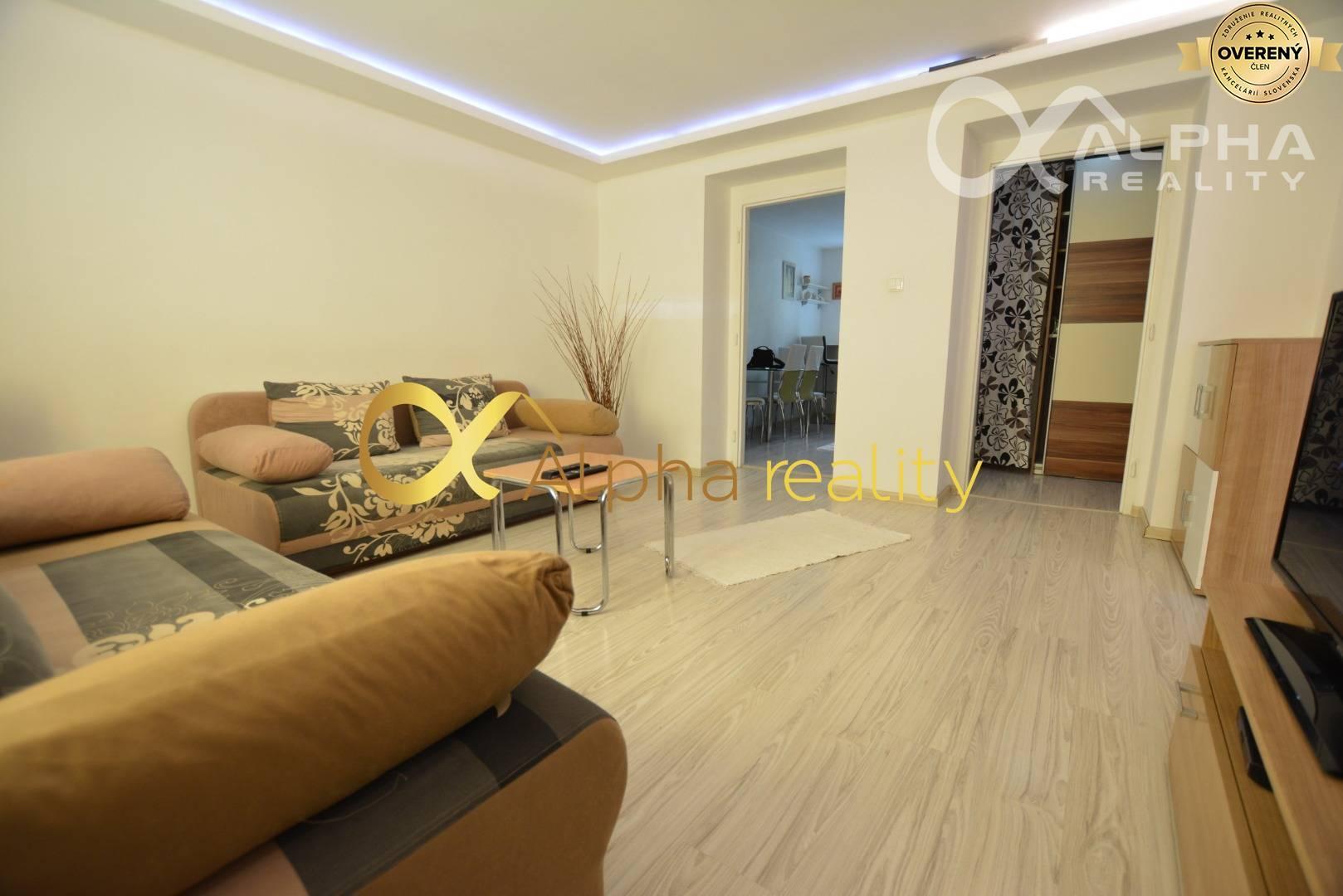 Prenájom 2 izbový byt , kompletne zariadený, centrum, Spišská Nová Ves