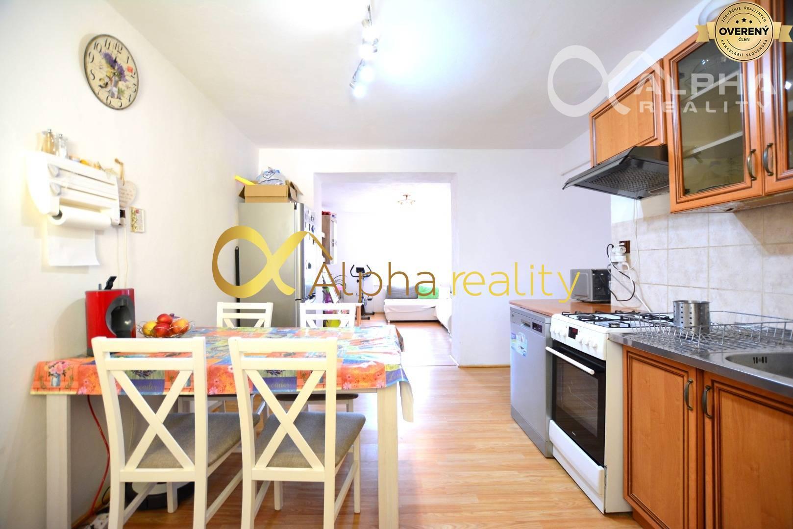 Rezervované 2 izbový byt s balkónom, centrum, Spišská Nová Ves