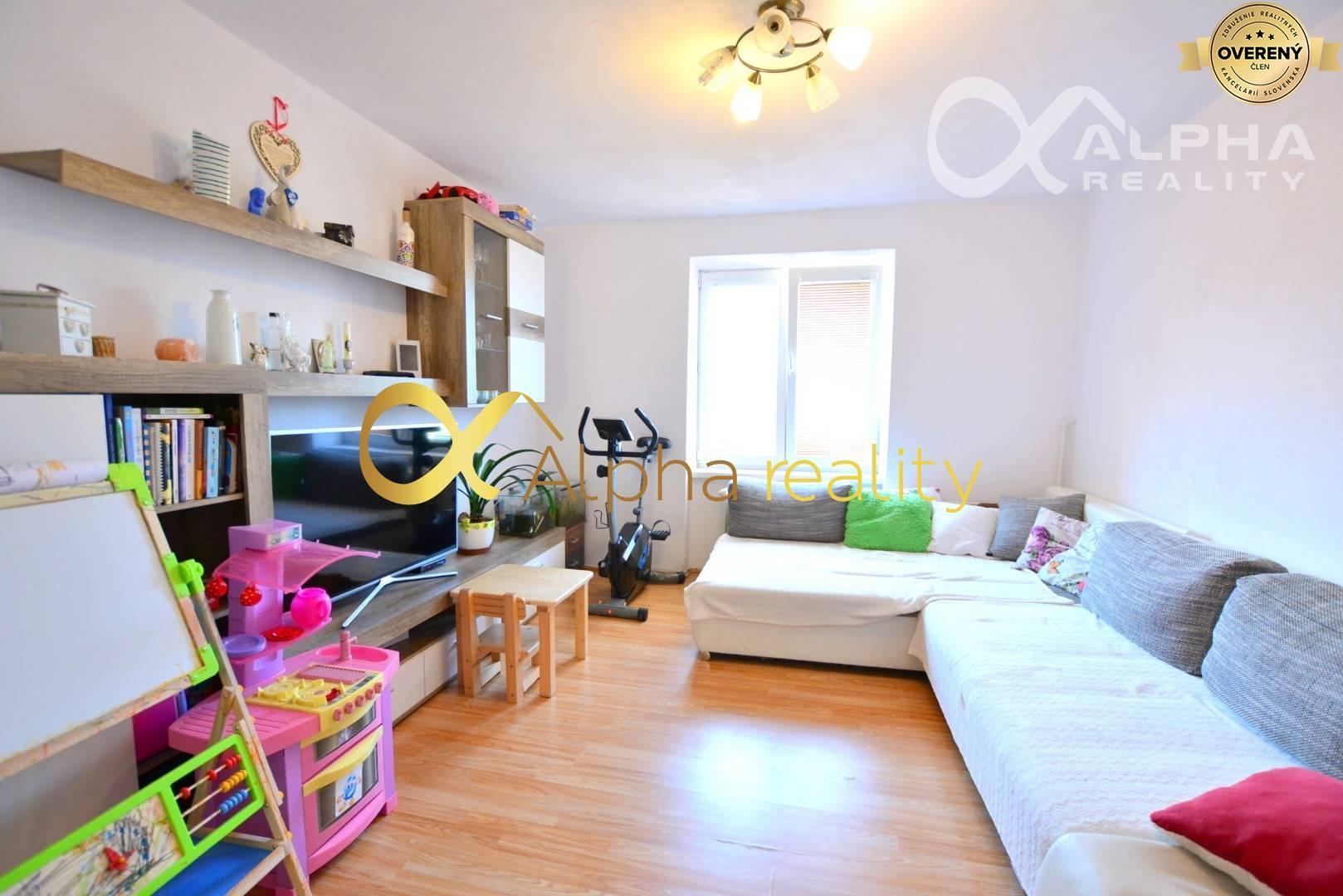 Rezervované 2 izbový byt s balkónom, centrum, Spišská Nová Ves