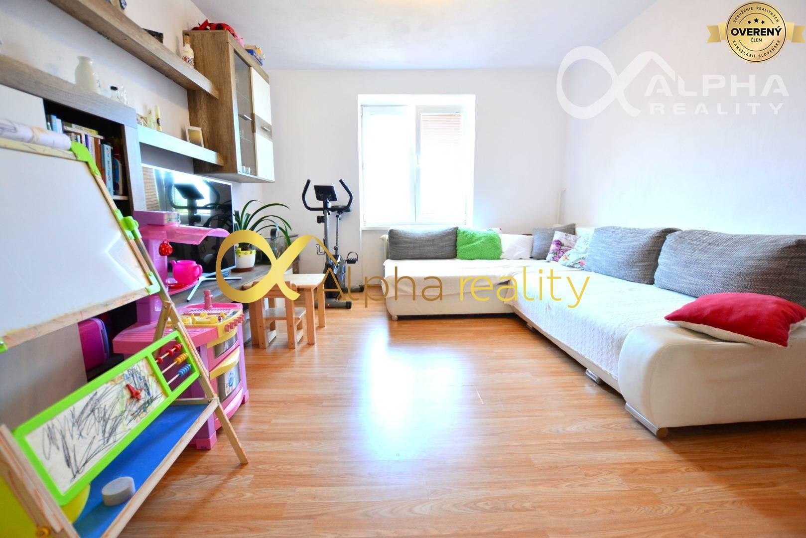 Rezervované 2 izbový byt s balkónom, centrum, Spišská Nová Ves