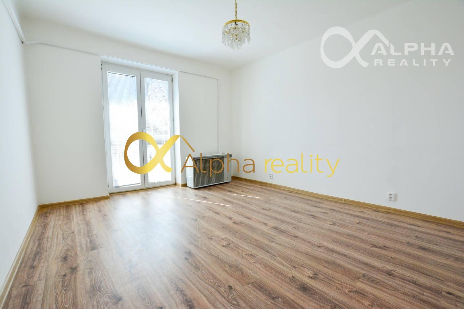 Exkluzívne 2 izbový byt s balkónom, širšie centrum, Poprad