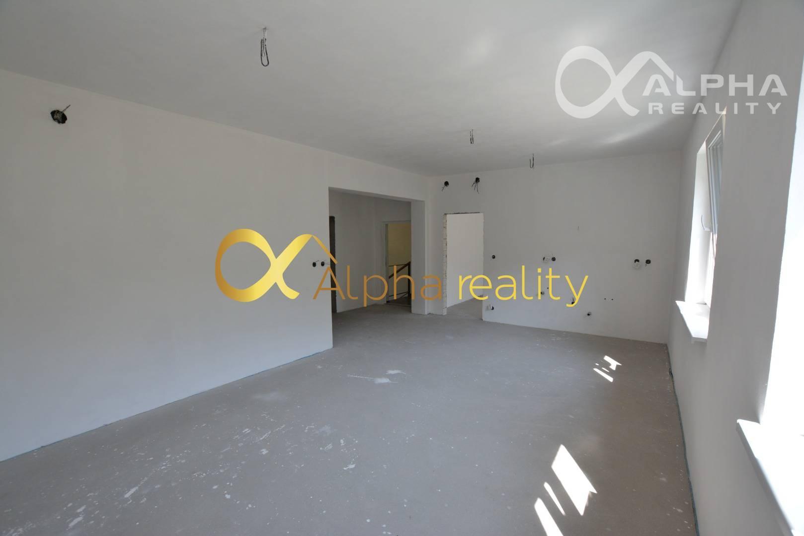 3 izbový byt s balkónom, Novoveská Huta