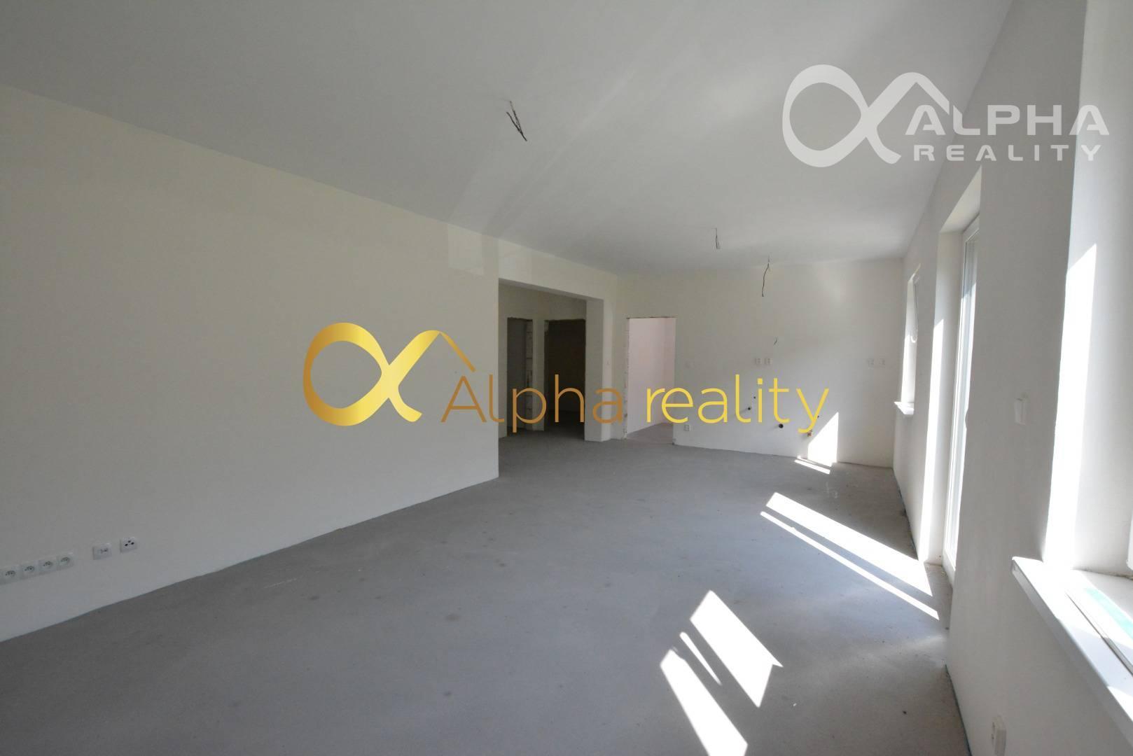 3 izbový byt s predzáhradkou, Novoveská Huta