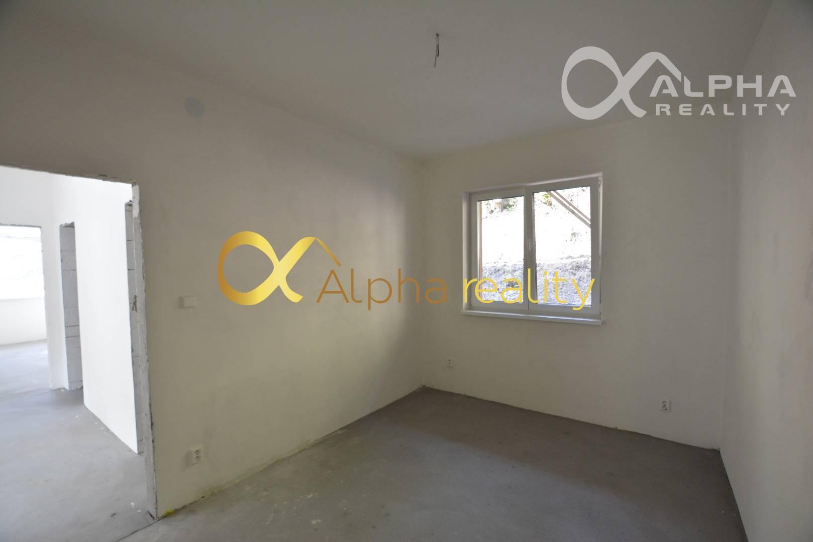 3 izbový byt s predzáhradkou, Novoveská Huta