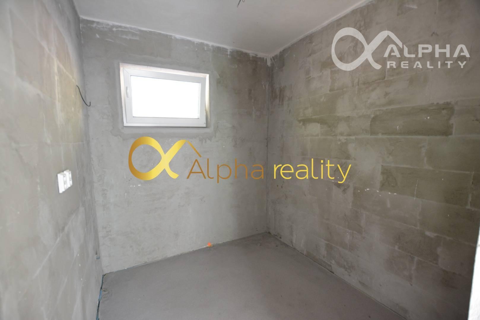 3 izbový byt s predzáhradkou, Novoveská Huta