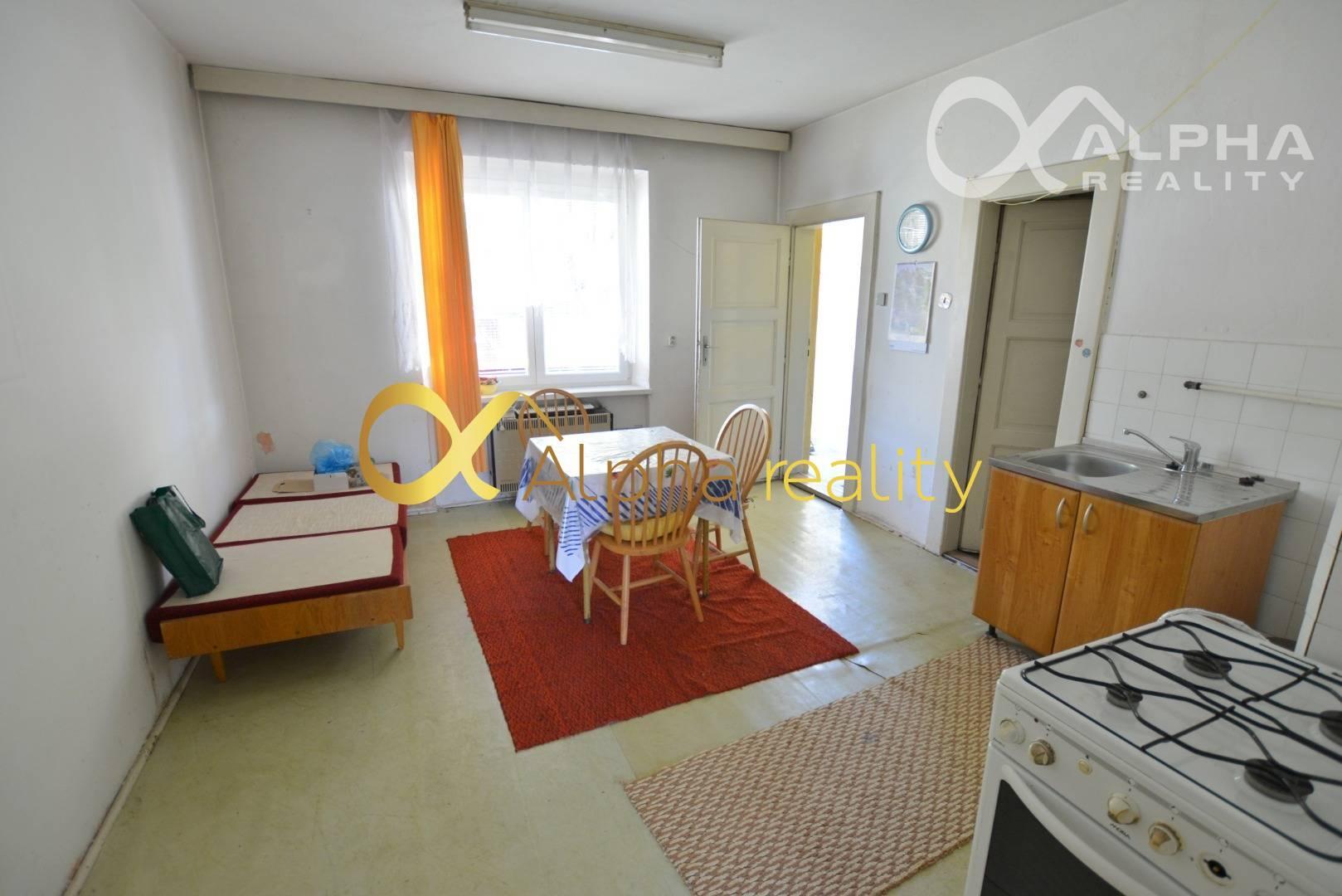 3 izbový byt s garážou a záhradkou, centrum Sp.N.Ves