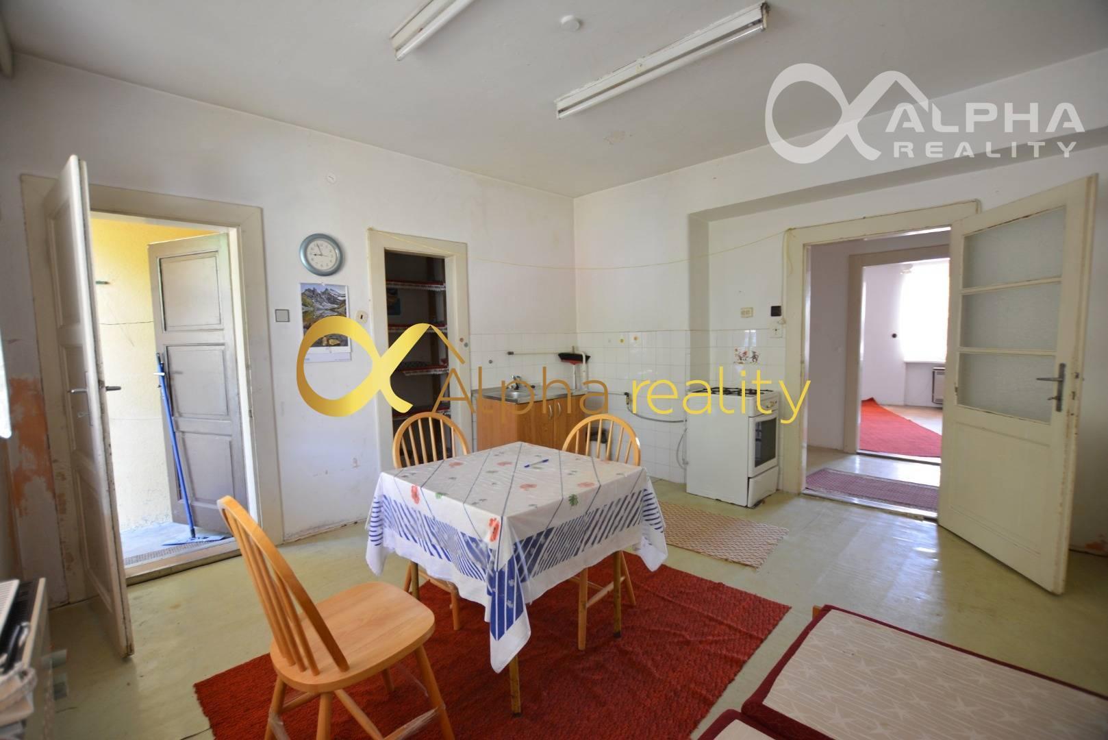 3 izbový byt s garážou a záhradkou, centrum Sp.N.Ves