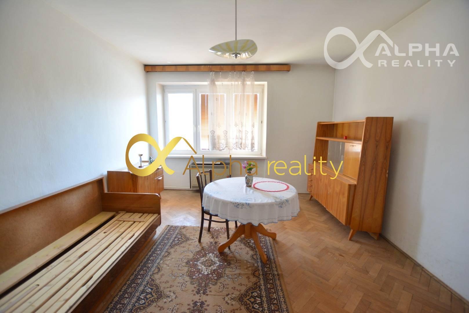 3 izbový byt s garážou a záhradkou, centrum Sp.N.Ves