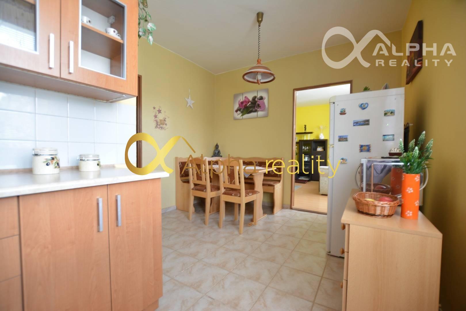 EXKLUZÍVNE 2 izbový byt s loggiou a garážou, sídl. Tarča, Sp.N.Ves