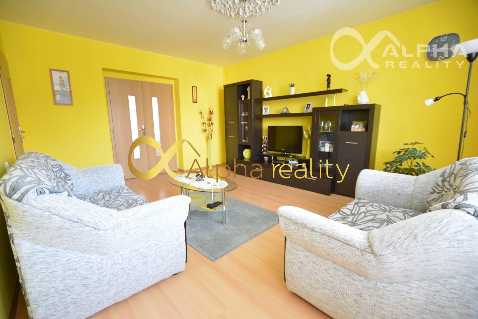 EXKLUZÍVNE 2 izbový byt s loggiou a garážou, sídl. Tarča, Sp.N.Ves