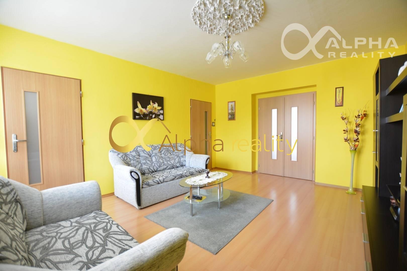 EXKLUZÍVNE 2 izbový byt s loggiou a garážou, sídl. Tarča, Sp.N.Ves