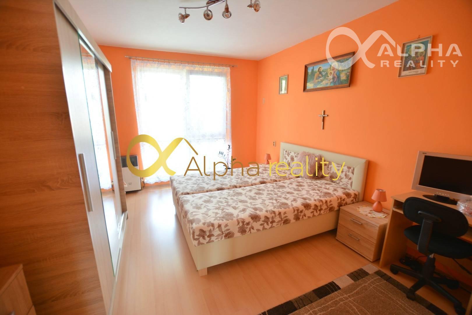 EXKLUZÍVNE 2 izbový byt s loggiou a garážou, sídl. Tarča, Sp.N.Ves