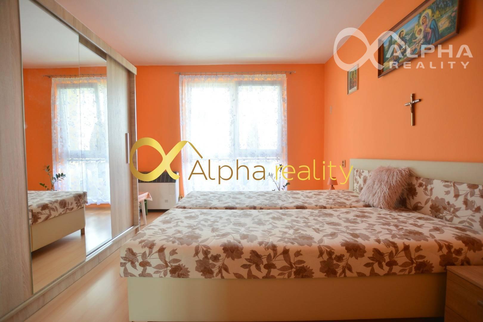 EXKLUZÍVNE 2 izbový byt s loggiou a garážou, sídl. Tarča, Sp.N.Ves