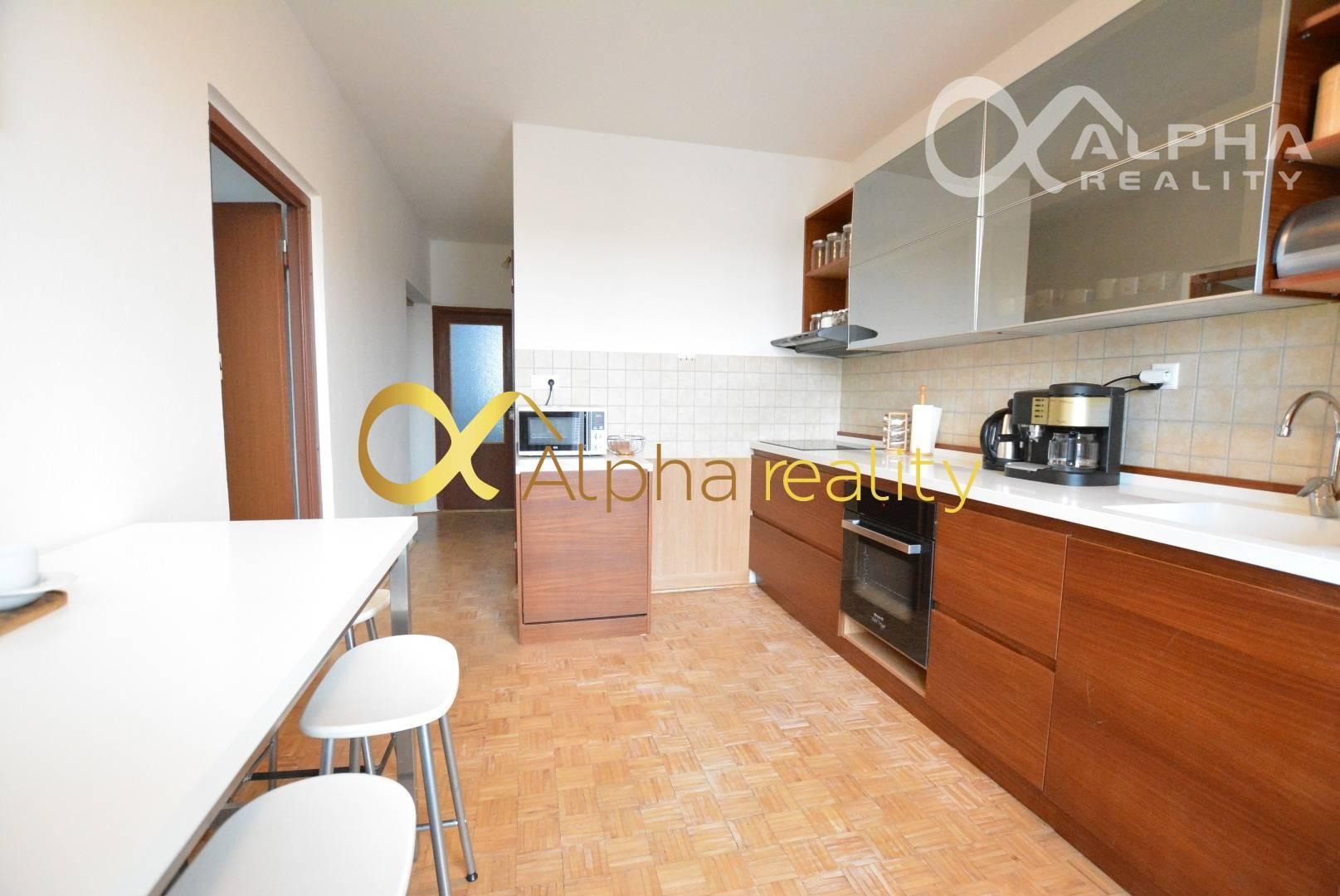 Prenájom: 4 izbový byt s loggiou, sídlisko Západ, Smižany