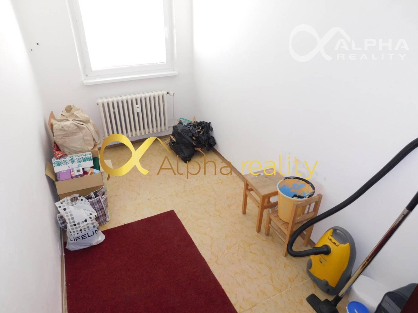 Prenájom: 4 izbový byt s loggiou, sídlisko Západ, Smižany