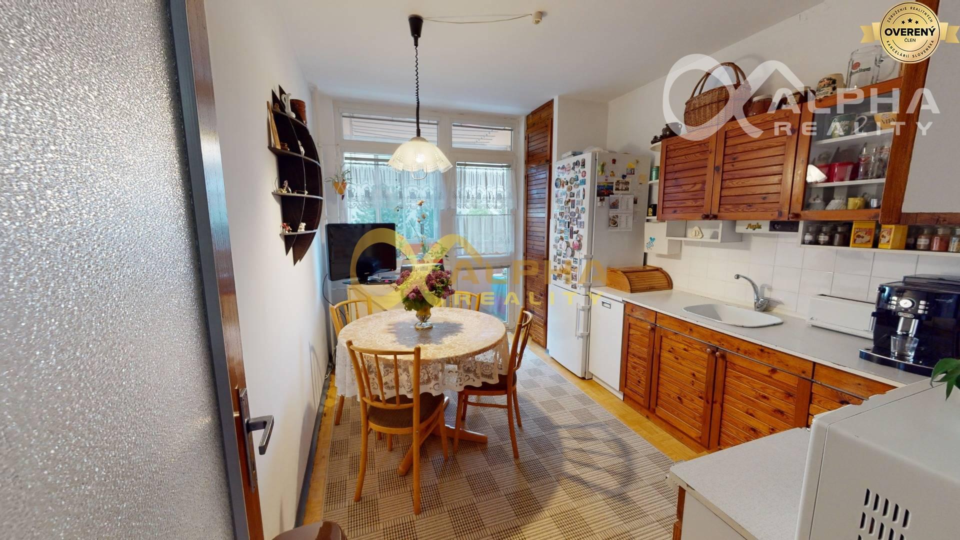 Znížená cena 3 izbový byt s loggiou, sídl. Západ, Spišská Nová Ves