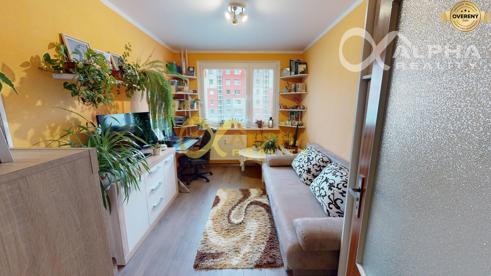 Znížená cena 3 izbový byt s loggiou, sídl. Západ, Spišská Nová Ves