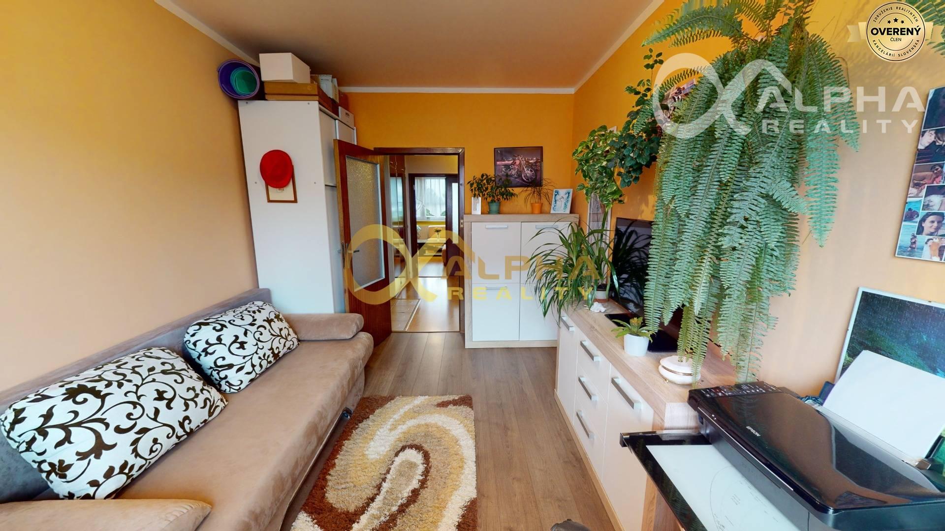 Znížená cena 3 izbový byt s loggiou, sídl. Západ, Spišská Nová Ves