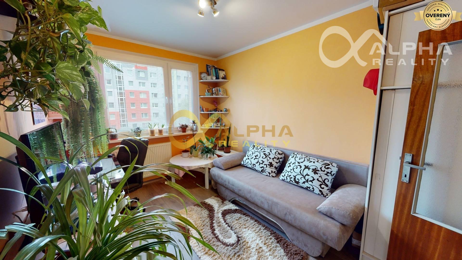 Znížená cena 3 izbový byt s loggiou, sídl. Západ, Spišská Nová Ves