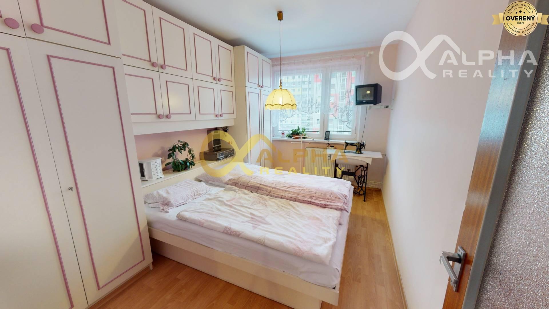 Znížená cena 3 izbový byt s loggiou, sídl. Západ, Spišská Nová Ves