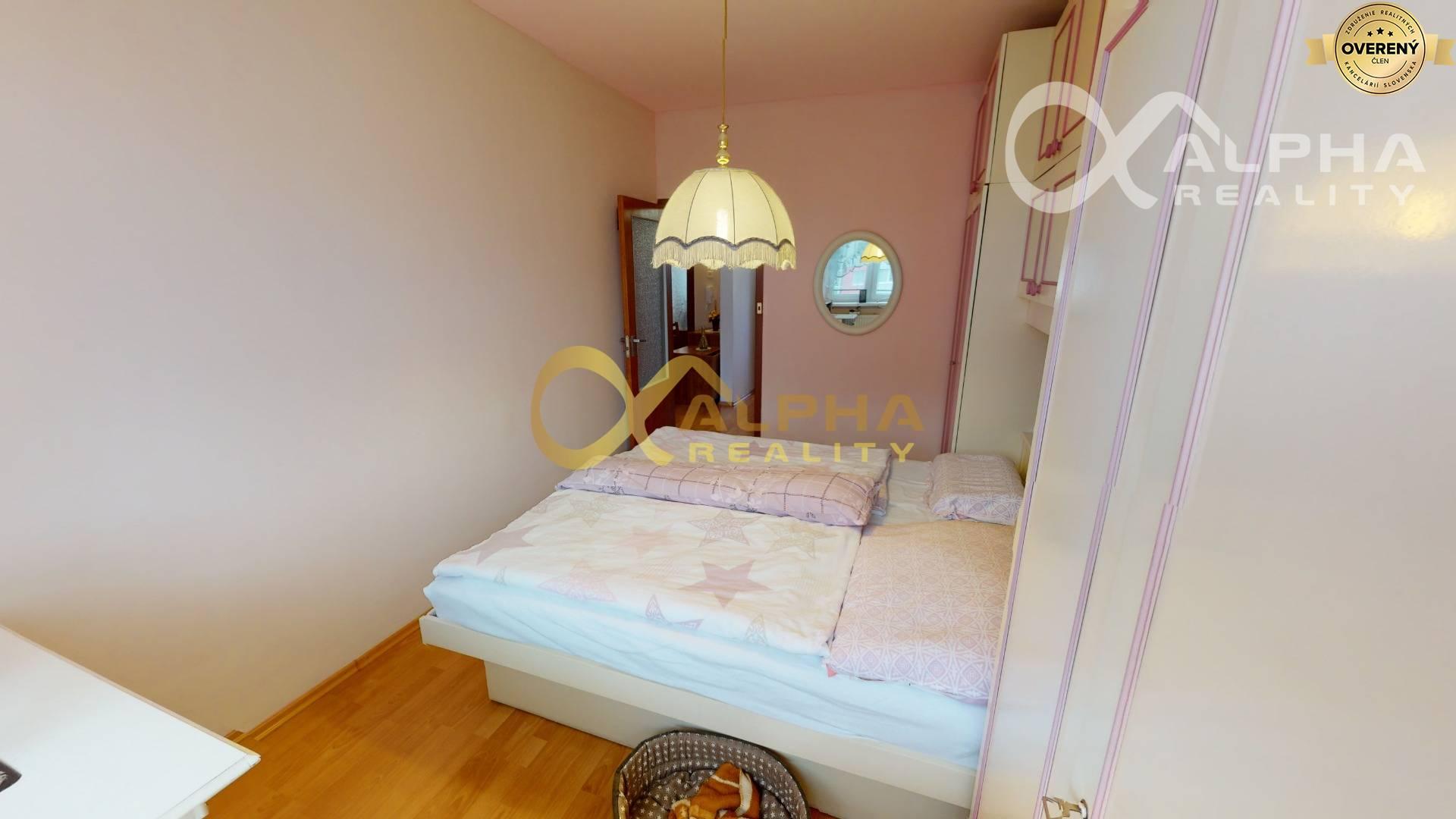 Znížená cena 3 izbový byt s loggiou, sídl. Západ, Spišská Nová Ves