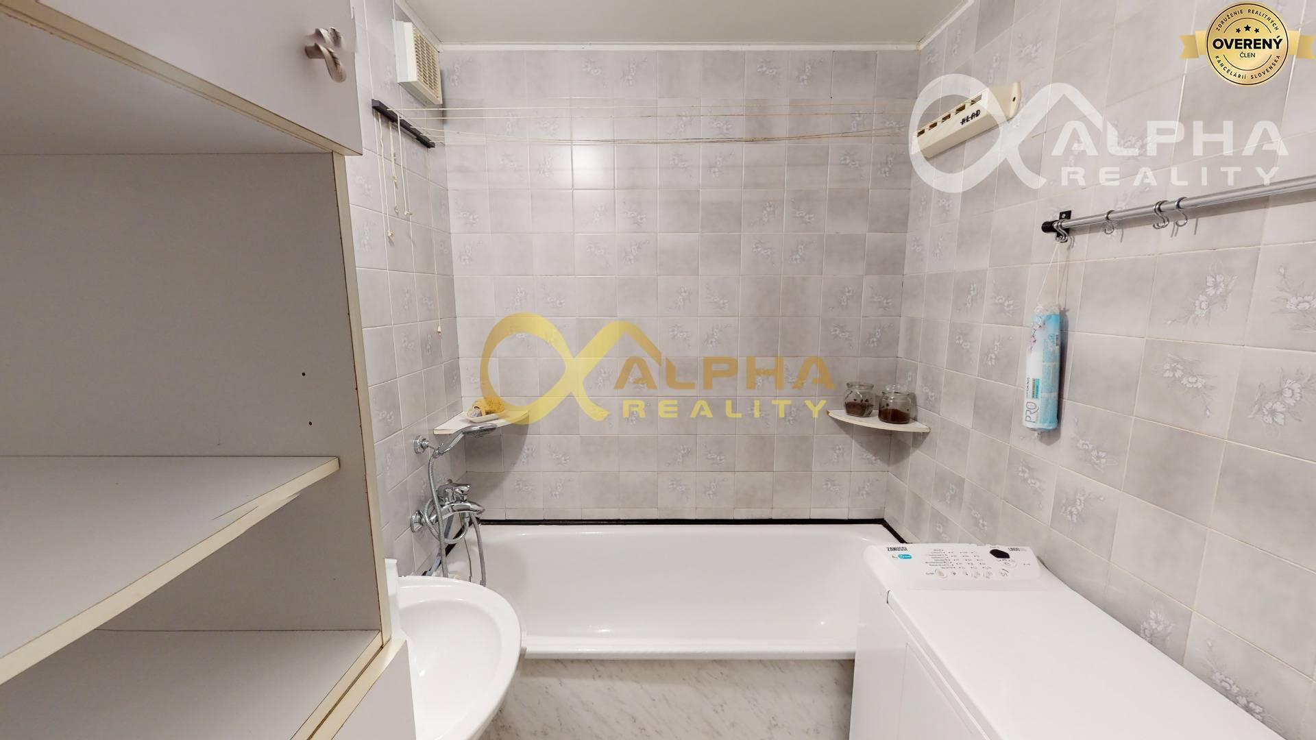 Znížená cena 3 izbový byt s loggiou, sídl. Západ, Spišská Nová Ves