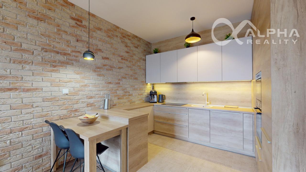 EXKLUZÍVNE 3 izbový byt s balkónom a 2 parkovacími miestami, Iglovia, Spišská Nová Ves