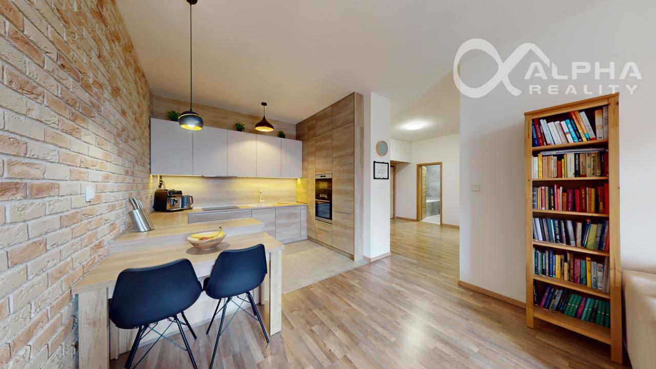 EXKLUZÍVNE 3 izbový byt s balkónom a 2 parkovacími miestami, Iglovia, Spišská Nová Ves