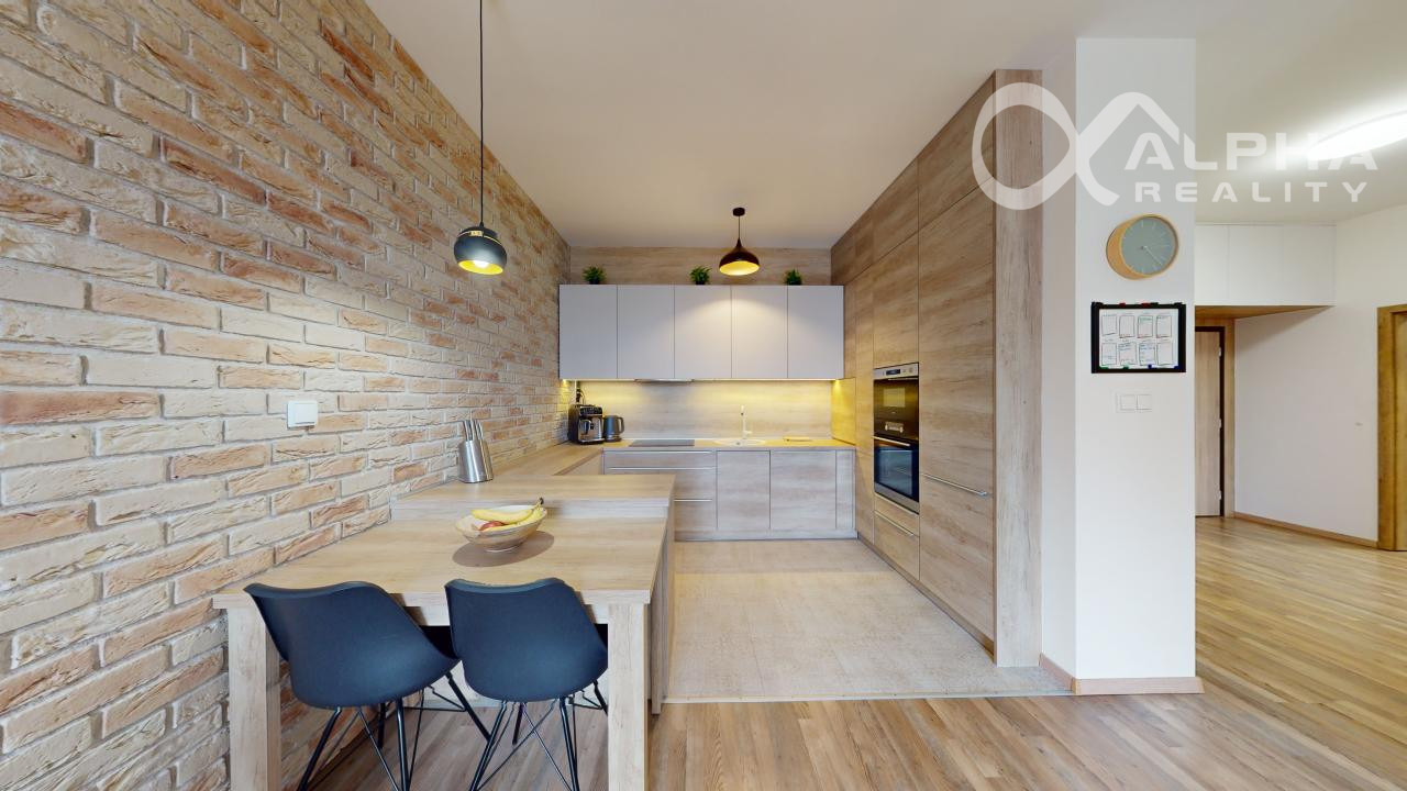 EXKLUZÍVNE 3 izbový byt s balkónom a 2 parkovacími miestami, Iglovia, Spišská Nová Ves