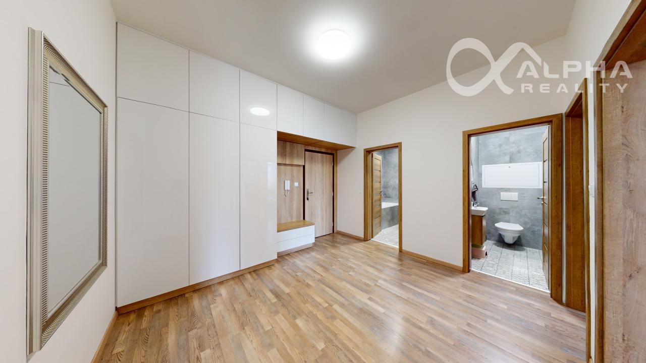 EXKLUZÍVNE 3 izbový byt s balkónom a 2 parkovacími miestami, Iglovia, Spišská Nová Ves