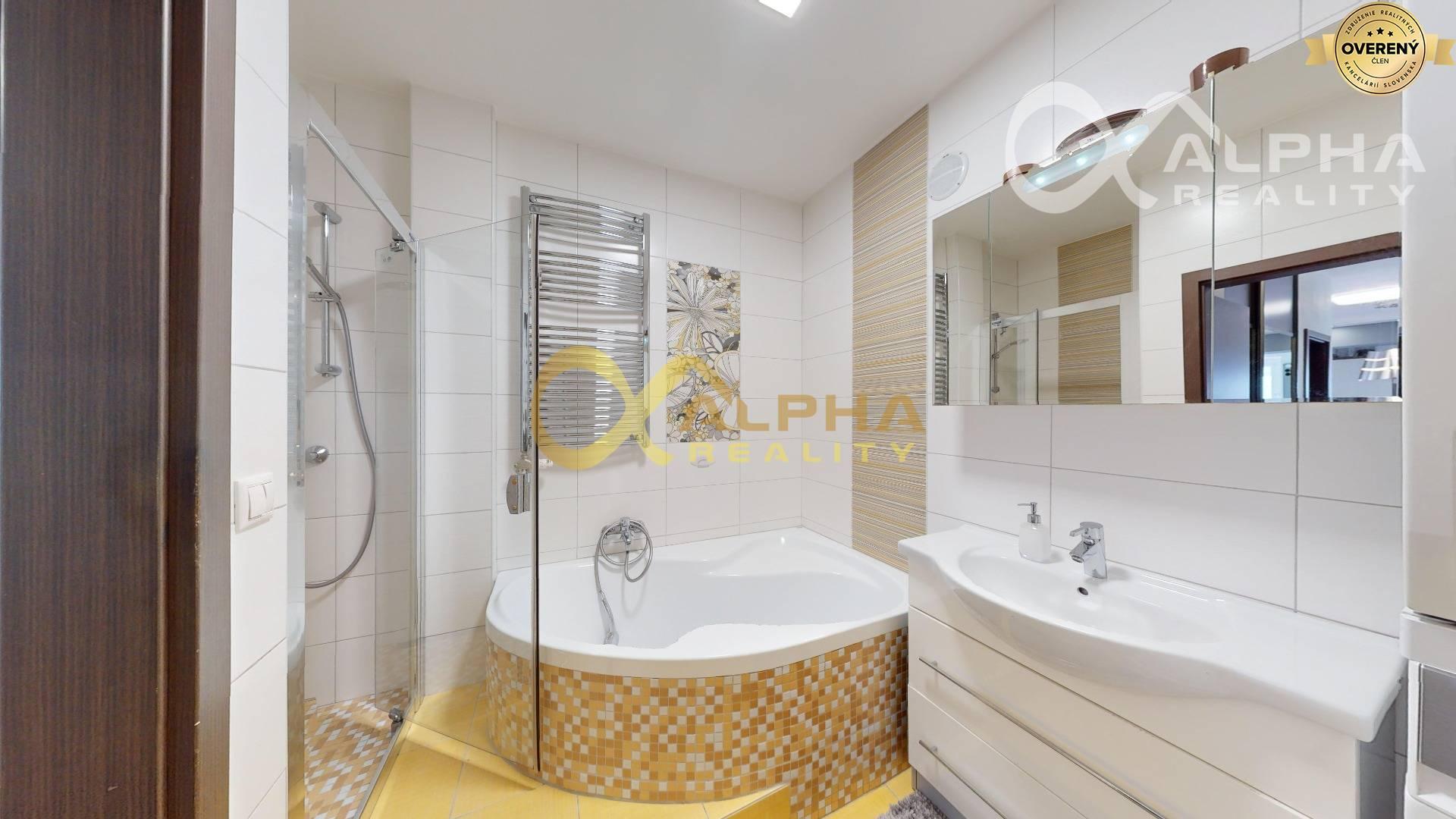 EXKLUZÍVNE 3 izbový byt s balkónom a garážou, Medza, Spišská Nová Ves