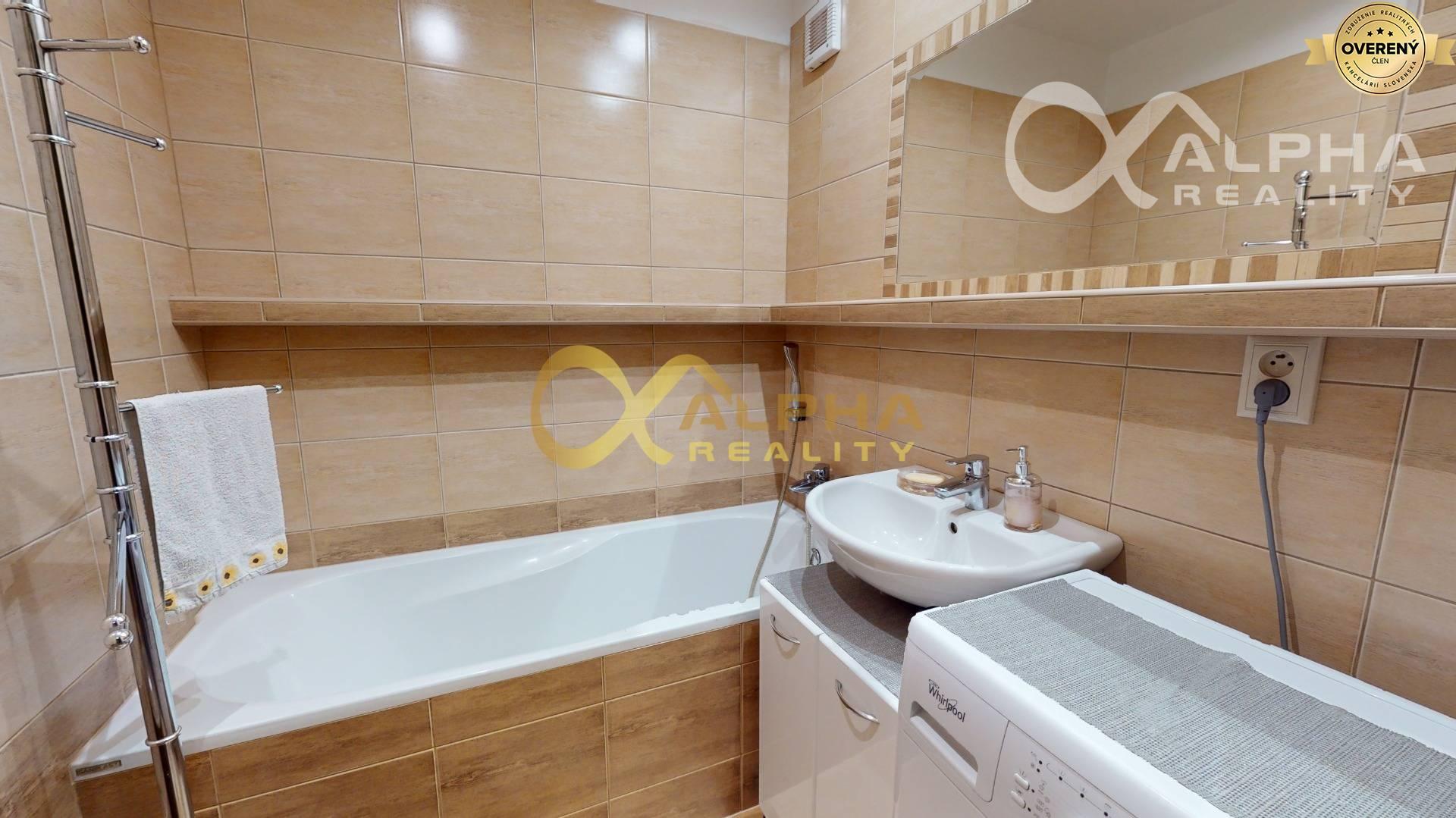 3 izbový byt s loggiou, sídl. Západ, Spišská Nová Ves