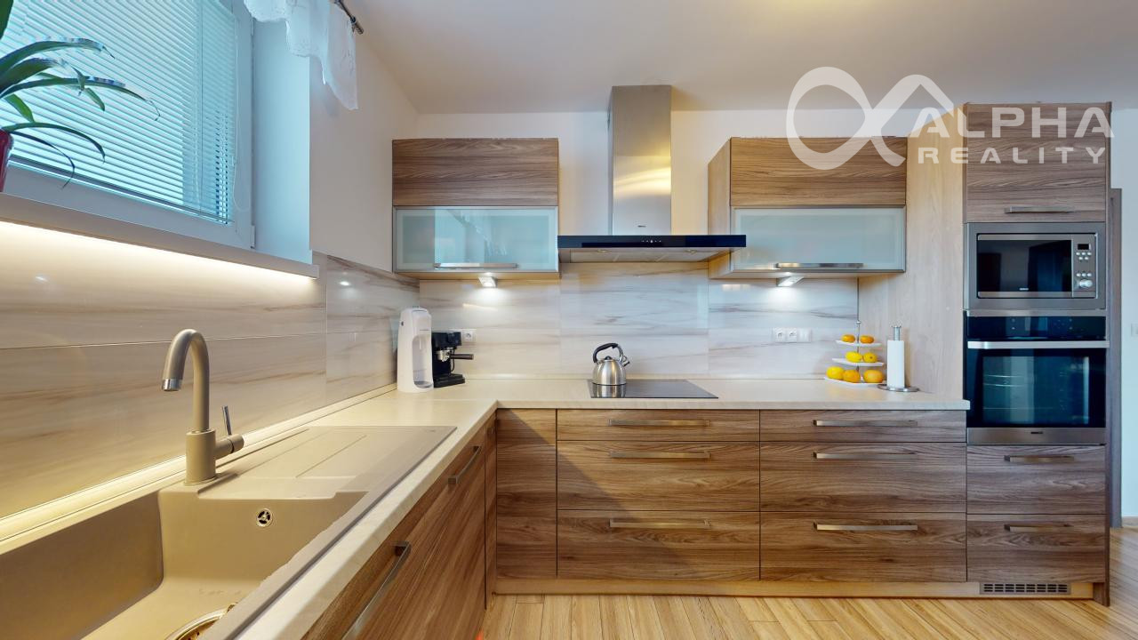 EXKLUZÍVNE nadštandardný 3i byt s terasou, garážou, altánom, Smižany