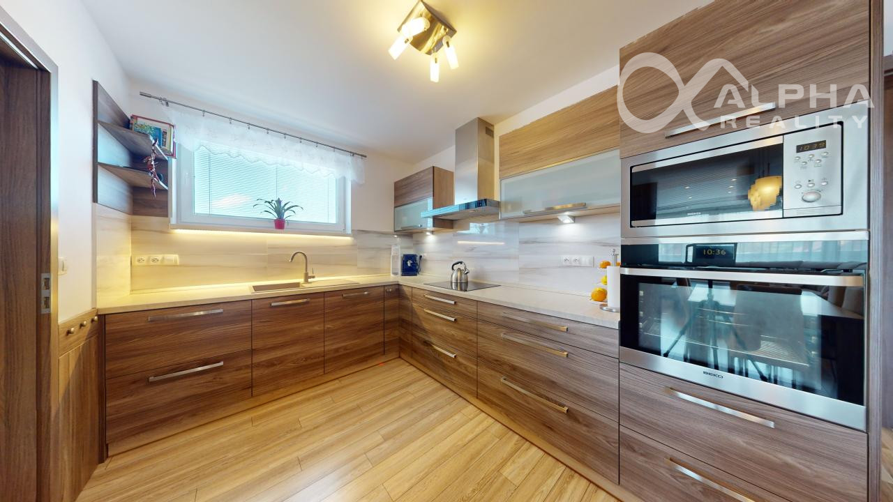 EXKLUZÍVNE nadštandardný 3i byt s terasou, garážou, altánom, Smižany