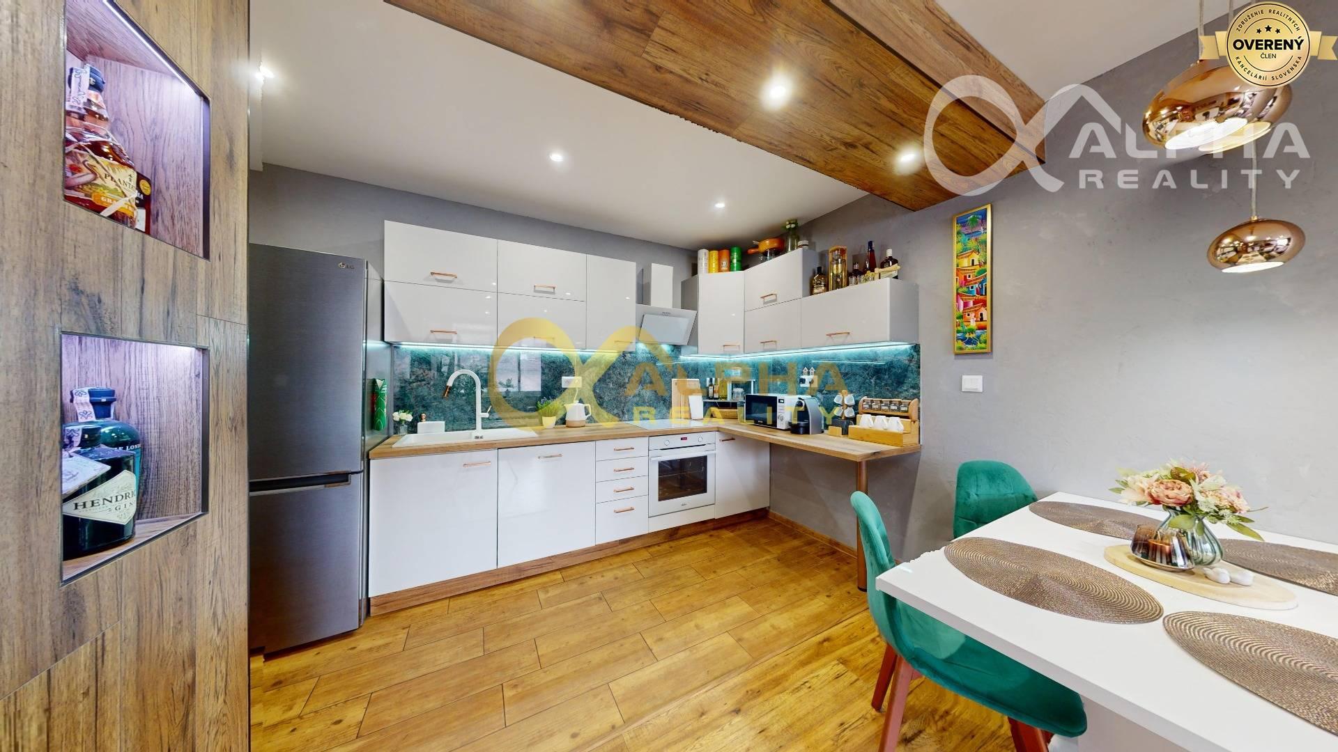 EXKLUZÍVNE 2i byt s francúzskym balkónom, centrum, Spišská Nová Ves