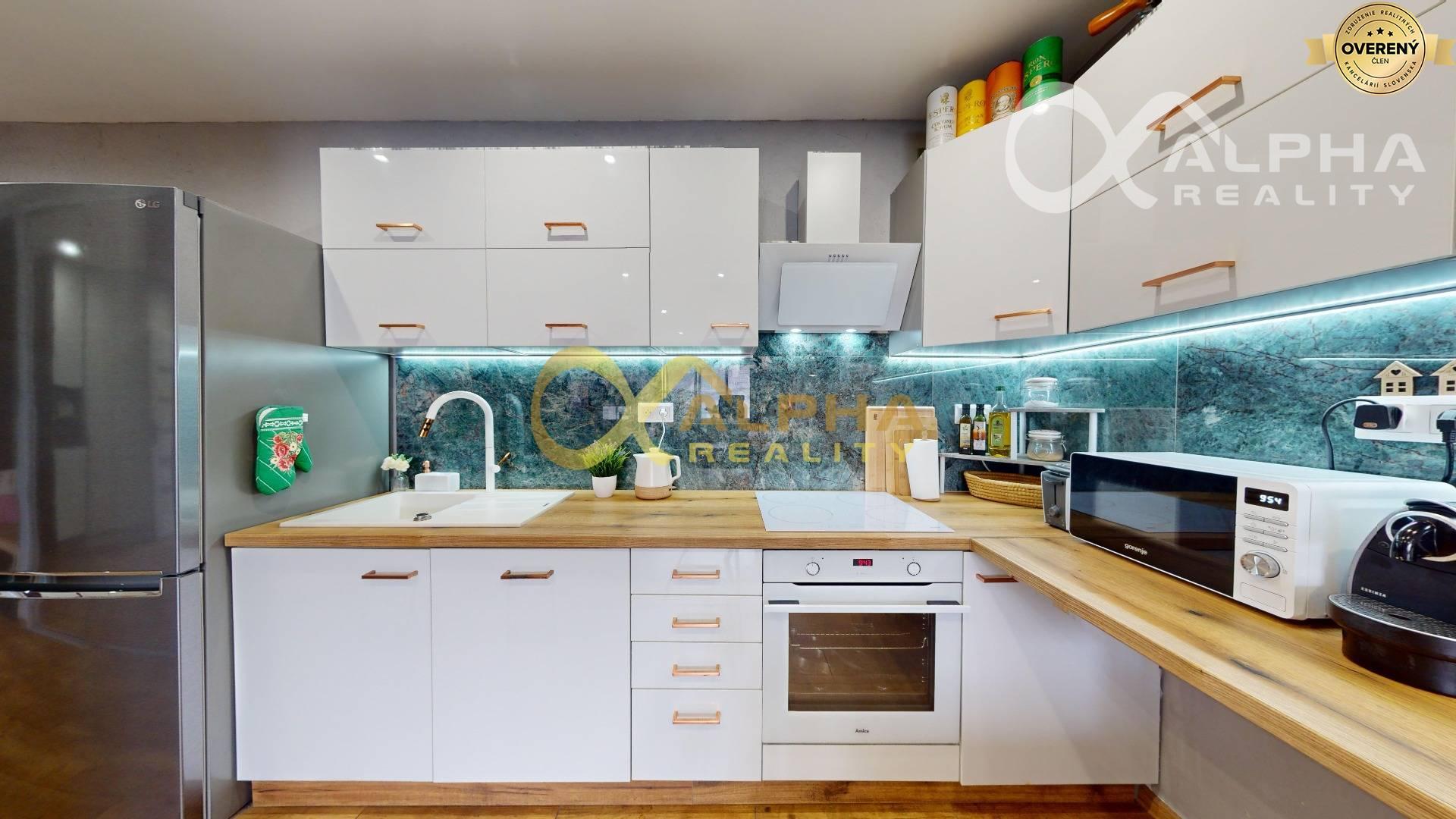 EXKLUZÍVNE 2i byt s francúzskym balkónom, centrum, Spišská Nová Ves