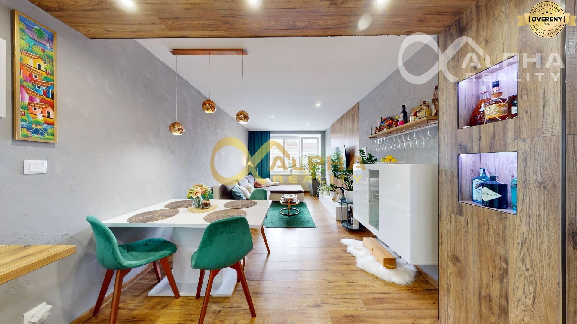 EXKLUZÍVNE 2i byt s francúzskym balkónom, centrum, Spišská Nová Ves