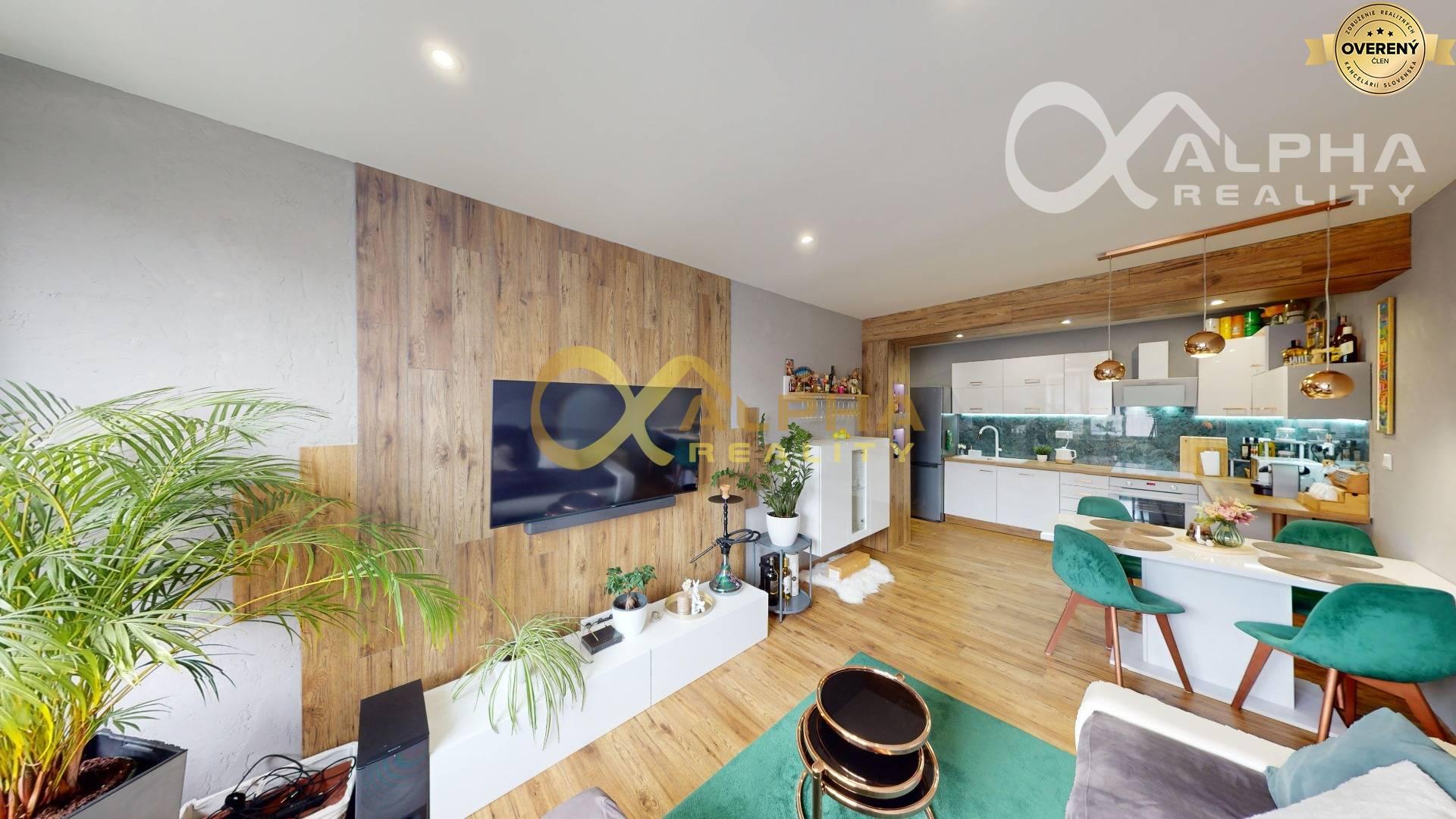 EXKLUZÍVNE 2i byt s francúzskym balkónom, centrum, Spišská Nová Ves