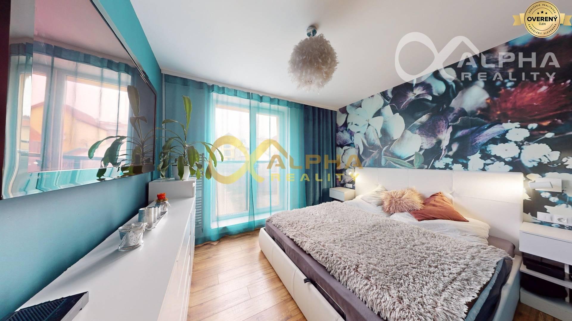 EXKLUZÍVNE 2i byt s francúzskym balkónom, centrum, Spišská Nová Ves