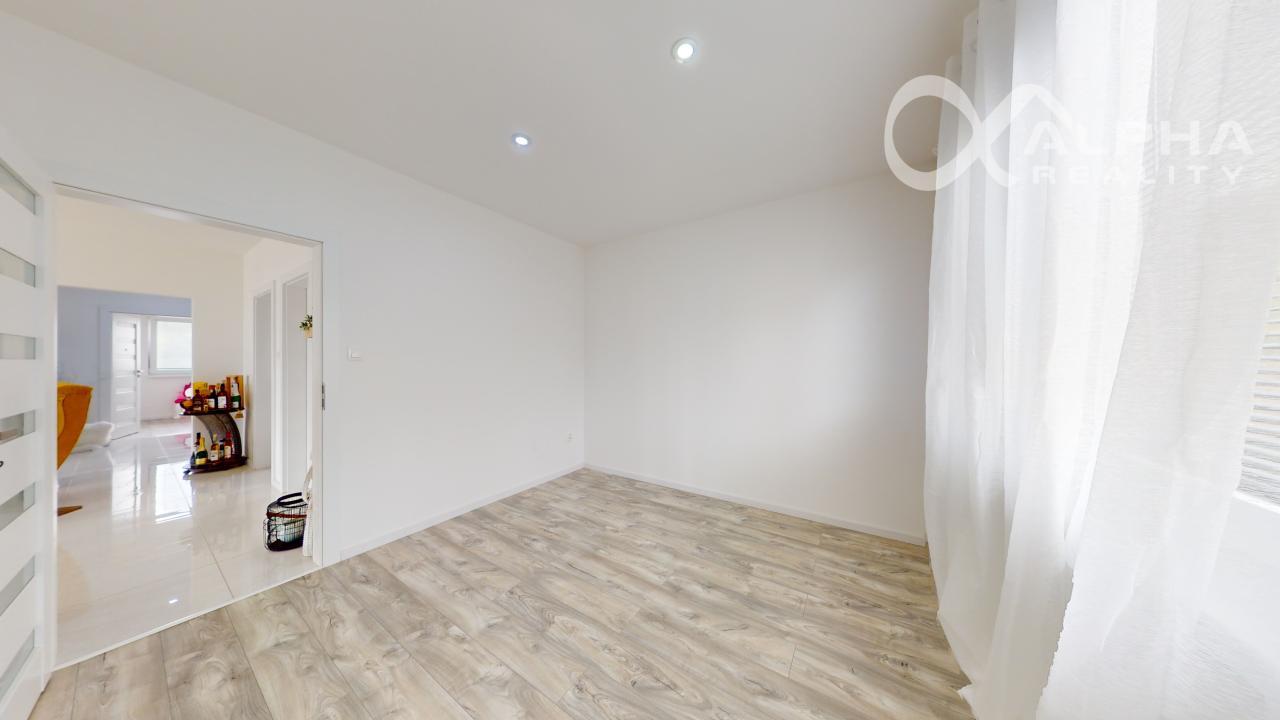 Exkluzívne 4i rodinný dom - bungalov, Dúbrava, okr. Levoča