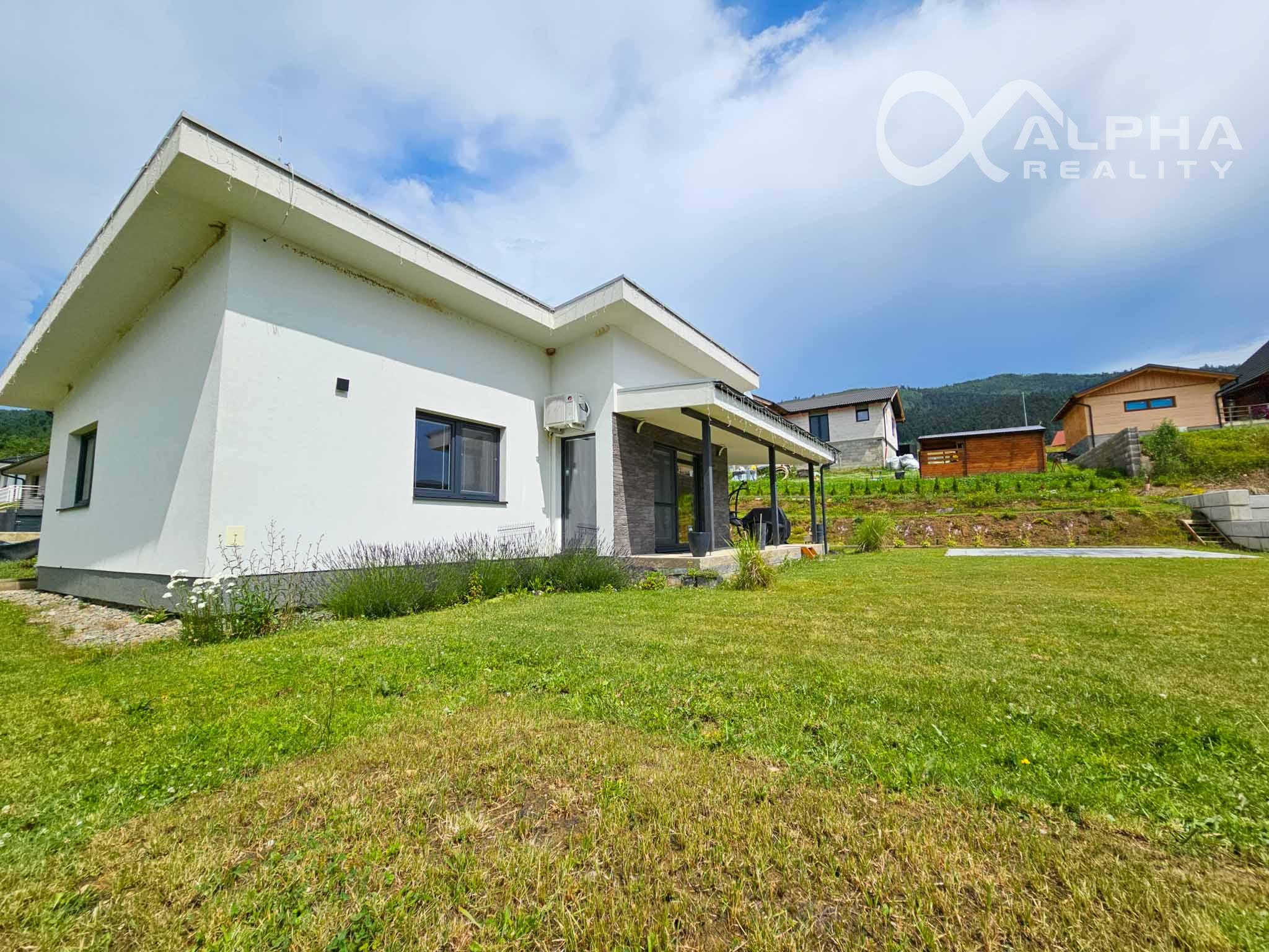 Exkluzívne 4i rodinný dom - bungalov, Dúbrava, okr. Levoča