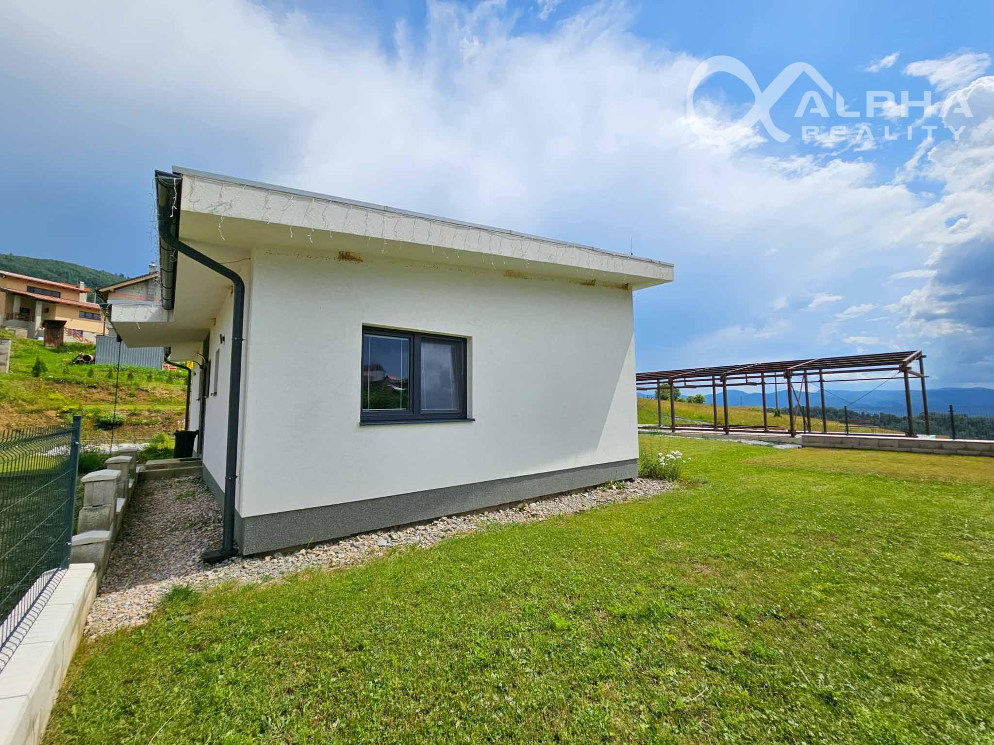 Exkluzívne 4i rodinný dom - bungalov, Dúbrava, okr. Levoča