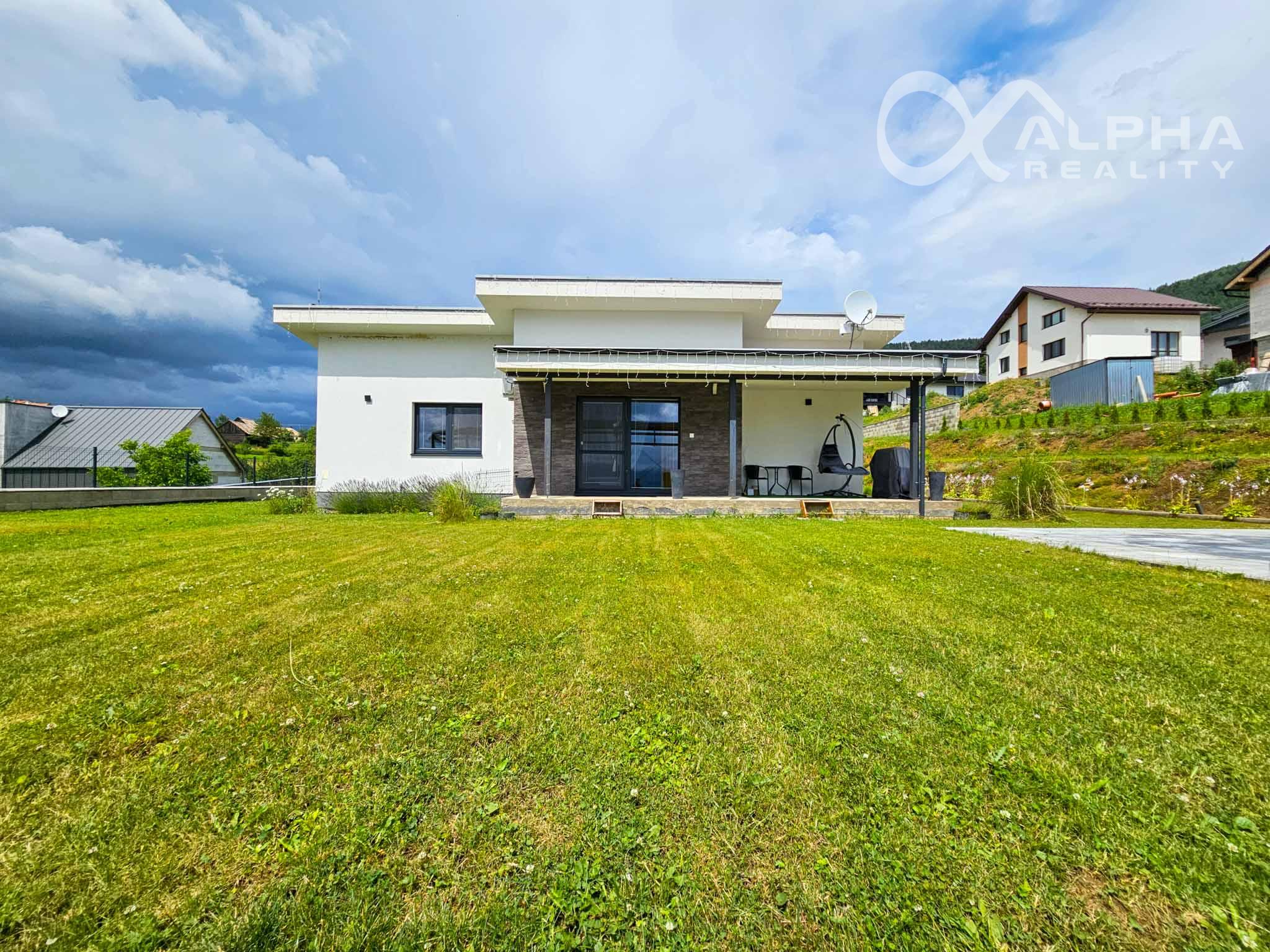 Exkluzívne 4i rodinný dom - bungalov, Dúbrava, okr. Levoča