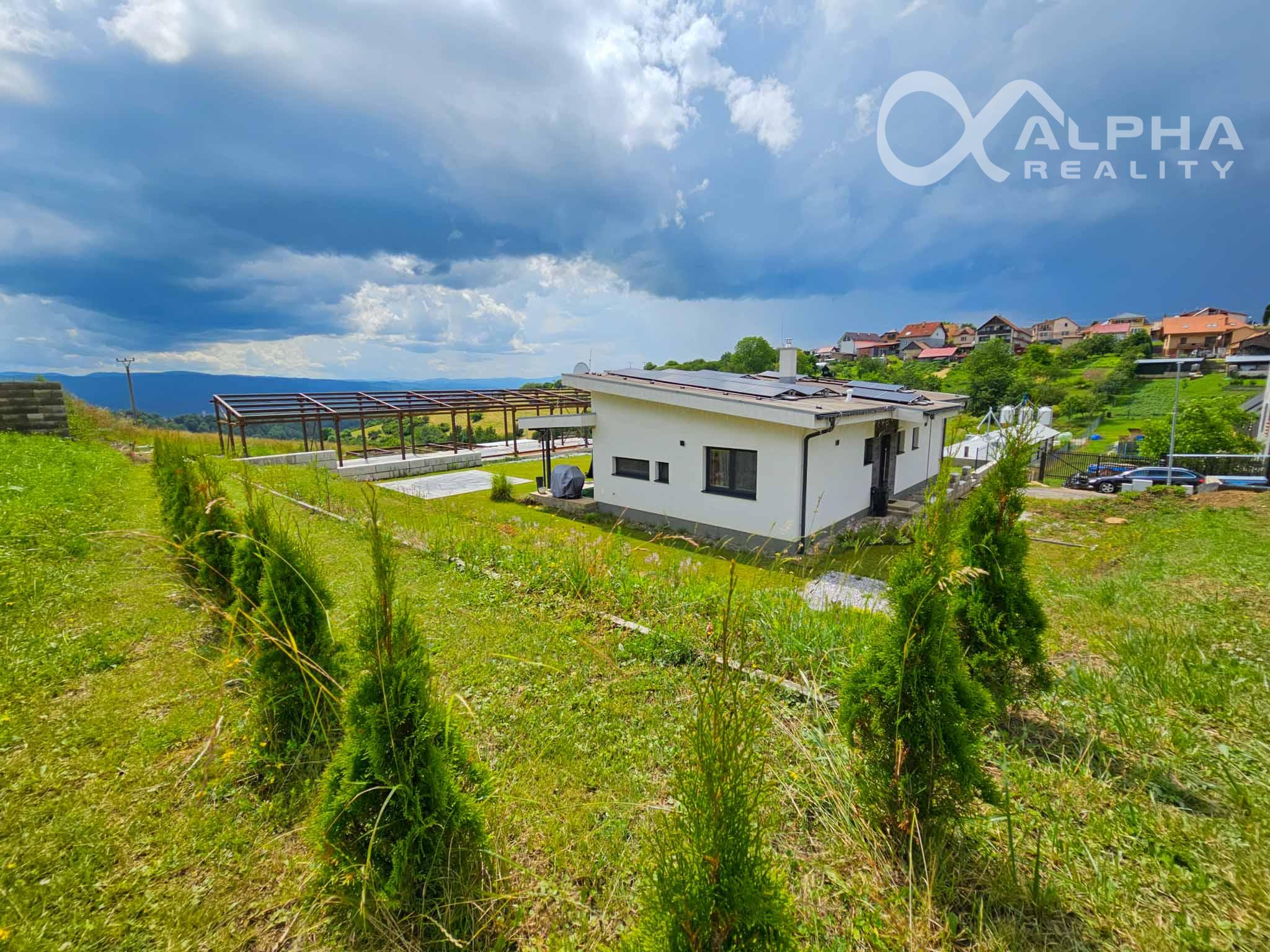 Exkluzívne 4i rodinný dom - bungalov, Dúbrava, okr. Levoča