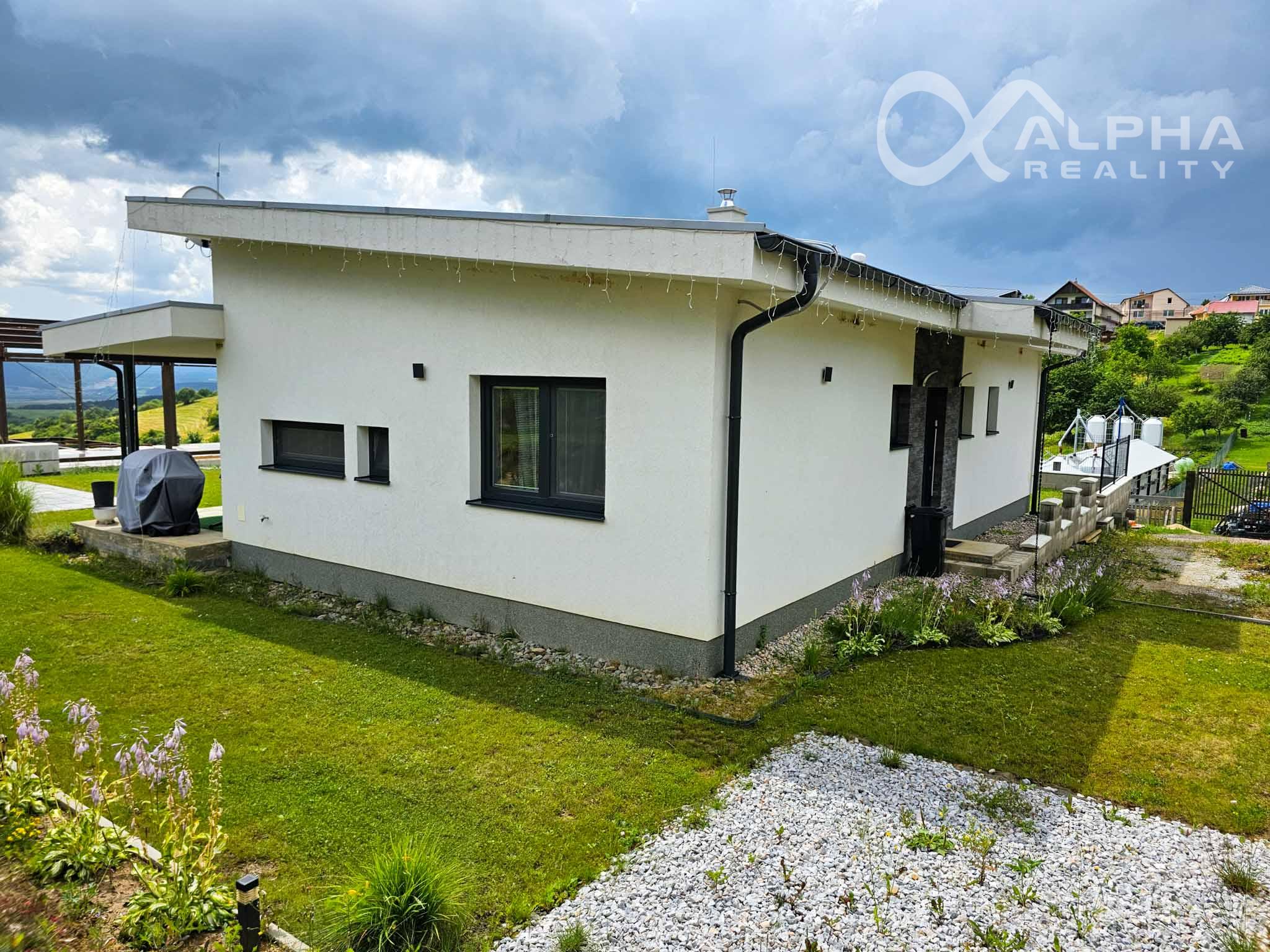 Exkluzívne 4i rodinný dom - bungalov, Dúbrava, okr. Levoča